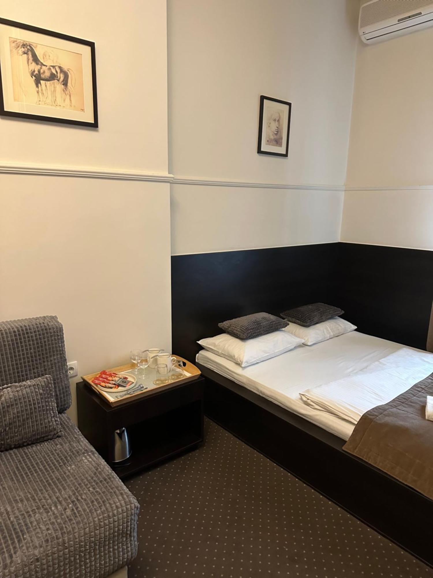 Top Central Rooms Belgrado Esterno foto